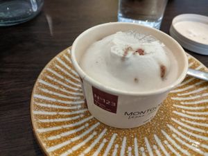 Vegan maple pecan ice cream at Syrisch Eethuis Moushmoush in Arnhem