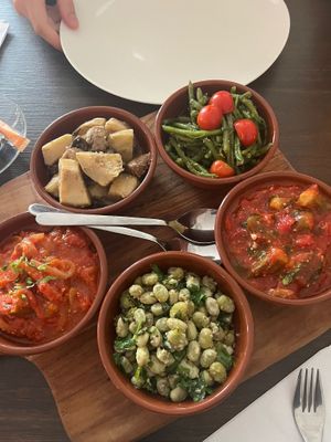 Vegan platter  at Syrisch Eethuis Moushmoush in Arnhem
