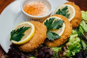 Crab(less) Cakes at Rutabagas in Lincoln
