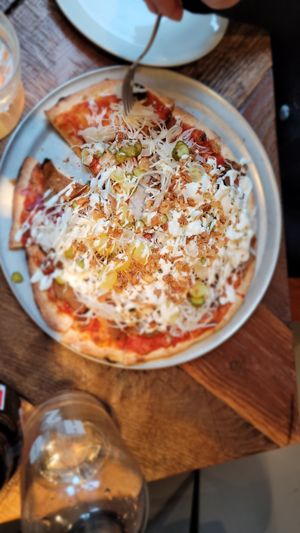 Dirty Vegan pizza at Otomat in Bruges