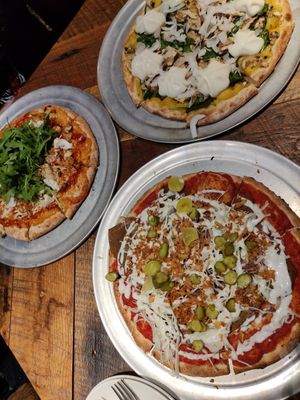 Overall good experience. Very good pizza         Dirty vegan 9/10 no cheese go nuts 9.5/10 las vega 7/10. at Otomat in Bruges