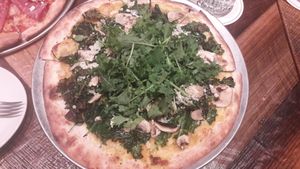 pizza at Otomat in Bruges