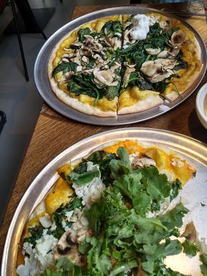 Mushroom and spinach with Curry based sauce and mushroom, cauliflower and kale with carrot based sauce. at Otomat in Bruges