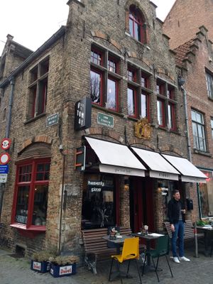 Nice building in a nice location at Otomat in Bruges