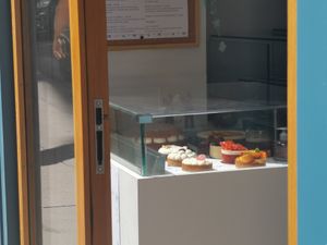 Arrangement of patisserie at Oh Faon in Marseille