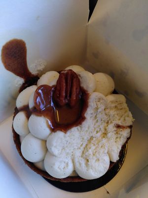 Sorry for the mess, it got a bit destroyed while travelling but this pecan pastry was to die for! at Oh Faon in Marseille