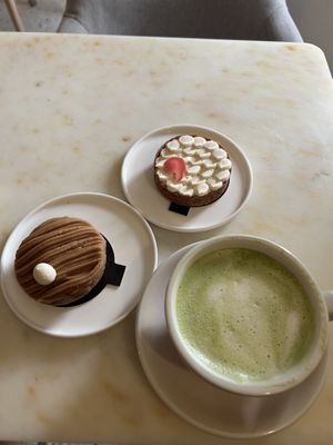 The marron tart was extraordinary ! Really impressive… just to be correct: both of the tarts are quite on another level!  at Oh Faon in Marseille