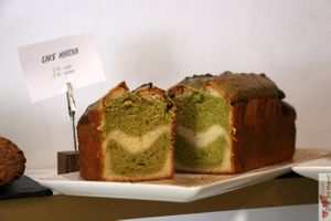 Cake matcha at Oh Faon in Marseille