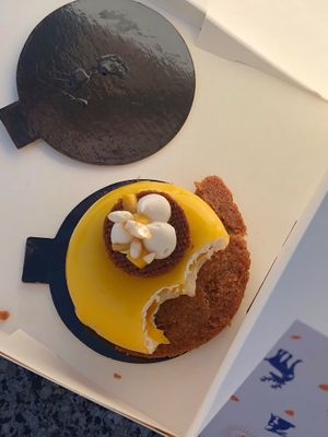 mango pastry, the flavors reminded me a lot of mango sticky rice  at Oh Faon in Marseille