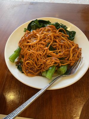 Those aren’t noodles.. they’re cordycep mushrooms and they were amazing!  at Chi Lin Vegetarian in Kowloon