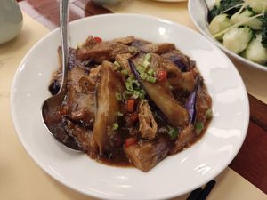 Braised eggplant and wheat gluten with sweet and sour "Yan nim" sauce at Chi Lin Vegetarian in Kowloon