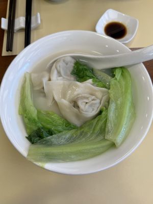 Wonton soupp  at Chi Lin Vegetarian in Kowloon