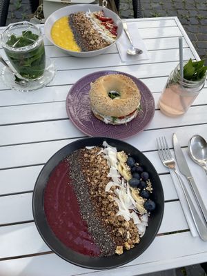 Bagel, Bowls und selbstgemachte Limo   at Café Frida in Ulm