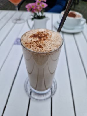 Chai Latte mit Hafermilch at Café Frida in Ulm