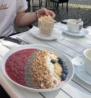 Carrot cake Bircher und Açaí Bowl  at Café Frida in Ulm