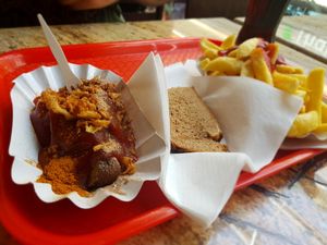 Currywurst express and delicious at Best Worscht in Town in Berlin