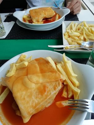 Francesinha vegan at Villa Veggie in Braga