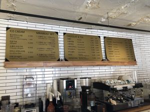 The beverage menu at Mirabeau Chocolate in Seoul