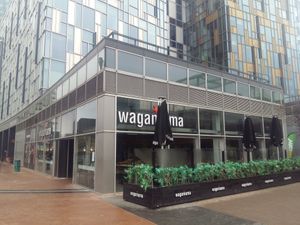 A cold and overcast day, but at least it meant no 
photobombing ;-) at Wagamama - North Greenwich in South East London