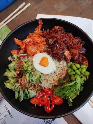 rice, hoisin seitan, kimchi, vegan egg at Wagamama in Oxford