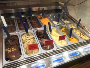 Blue handles = vegan at Gelateria dei Gracchi in Rome