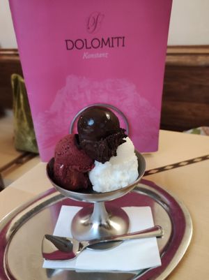 cocos, blueberry and dark chocolate at Eiscafe Dolomiti in Konstanz