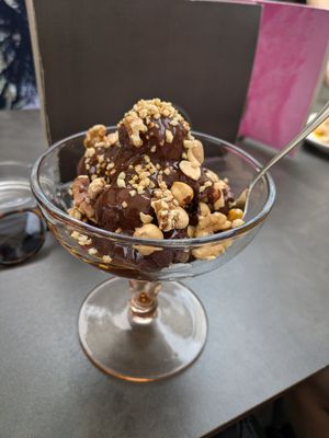  at Eiscafe Dolomiti in Konstanz