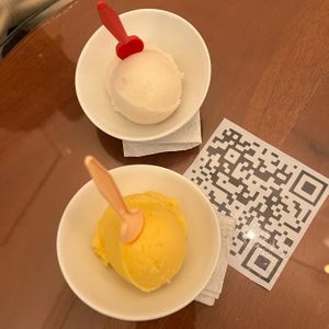 Maracuya y guanábana   at Pola Gelato Shop in Merida