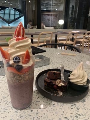 Vegan berry ice cream parfait & Vegan chocolate cake with ice cream at Cosme Kitchen Adaptation in Osaka