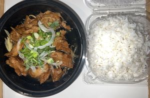 Vegan Ginger Chicken and white rice. The vegan chicken is SUPER realistic 👍  at Blue Taro in Rochester