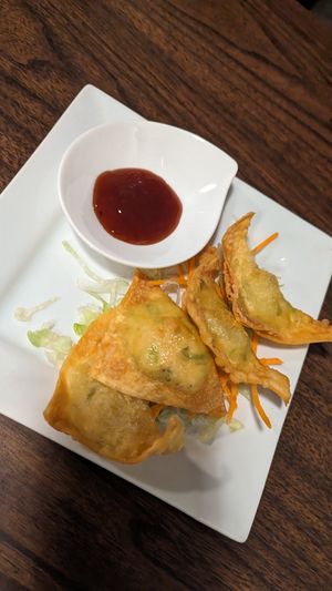 Vegan crab Rangoons at Blue Taro in Rochester