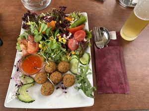 Vegan falafel salad  at Schörgi in Grein