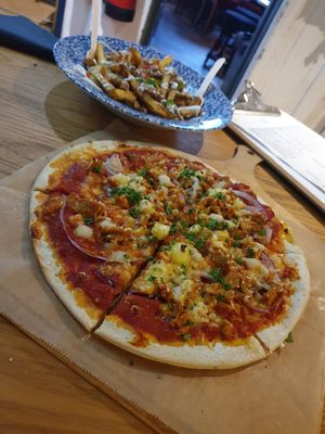 Buffalo setain pizza at The Plasterers Arms in Norwich