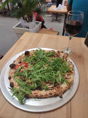 Mushroom, cherry tomatoes, rocket salad, truffle oil at Timilia in Palermo
