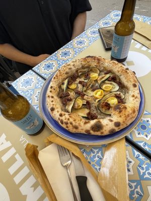 “Vegan” pizza, last position from the menu, delicious, fresh!   at Timilia in Palermo