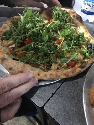 Vedura vegan pizza at Timilia in Palermo