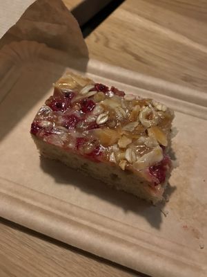 banana bread at Dean & David - Hauptbahnhof Express in Berlin