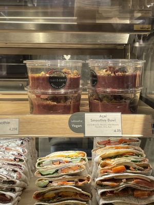   at Dean & David - Hauptbahnhof Express in Berlin