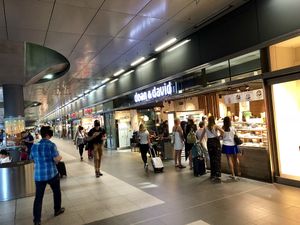 outside / store front at Dean & David - Hauptbahnhof Express in Berlin