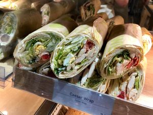 wraps at Dean & David - Hauptbahnhof Express in Berlin