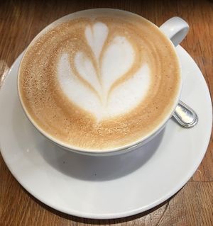  at Loulou Friendly Diner in Paris