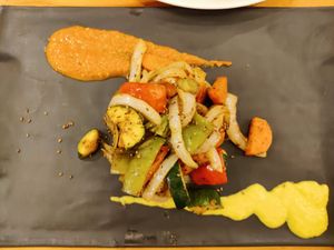 Vegetable wok at Raices in Pamplona