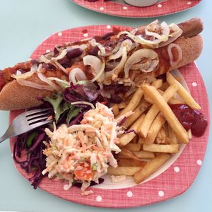 Vegetarian chilli hound at Delphine's Diner in Felixstowe