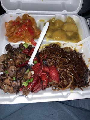 Got the 6 item plate: chick’n w/ peppers and onion, curried potatoes, Ribz, Rasta pasta, lo mein, sunshine tofu. Amazing food. He has been in business for 17 years!!!  at Shandal's Vegetarian Cafe in Bridgeport