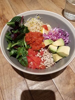 Spicy soy taco meat bowl at Gelato Pique Cafe in Kyoto