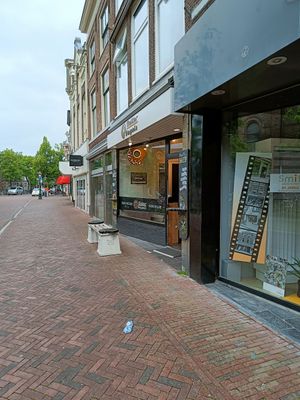 Front of shop at BetterBagels Bakery in Leiden