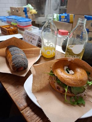 Bageldog & Fabulous bagel at BetterBagels Bakery in Leiden