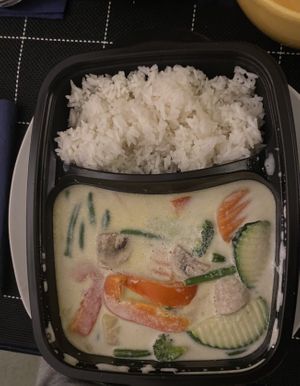 V11 (vegetables, green curry sauce, rice) at Nammi in Berlin