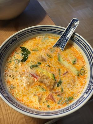 spicy coconut soup with vegetables and tofu at Nammi in Berlin