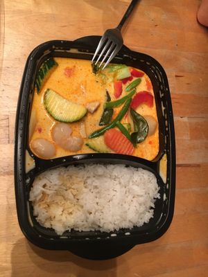 V13 vegan red curry with vegetables and rice  at Nammi in Berlin